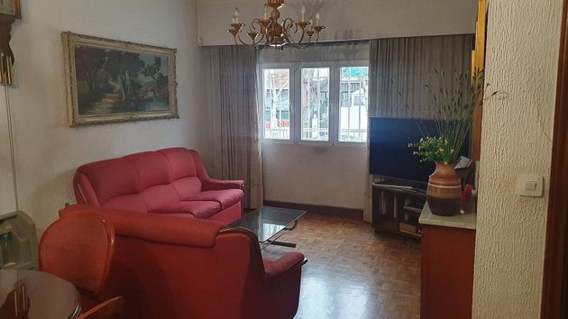 Foto 2 de Casa en venda a Concepción de 4 habitacions amb terrassa i garatge