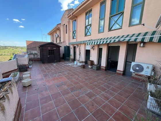 Foto 2 de Ático en venta en Casco Antiguo de 1 habitación con terraza y garaje
