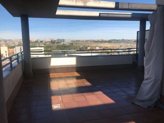 Foto 1 de Ático en venta en Sanchinarro de 1 habitación con terraza y piscina