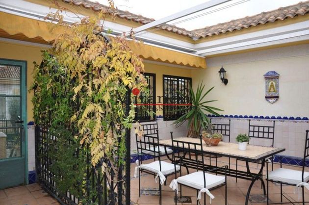 Foto 1 de Casa en lloguer a Casco Urbano de 4 habitacions amb terrassa i garatge