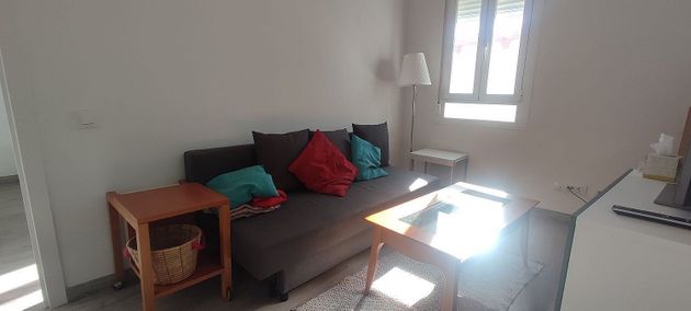 Foto 2 de Piso en alquiler en Universidad - Malasaña de 1 habitación con muebles y calefacción