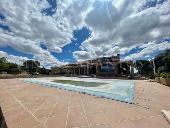Foto 2 de Venta de chalet en Pueblo - Urb. Norte de 5 habitaciones con terraza y piscina