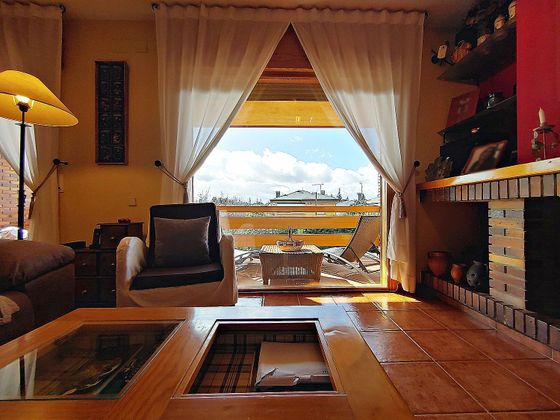 Foto 2 de Casa en venda a Colmenarejo de 3 habitacions amb terrassa i garatge