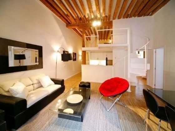 Foto 2 de Dúplex en lloguer a Sol de 2 habitacions amb mobles i balcó