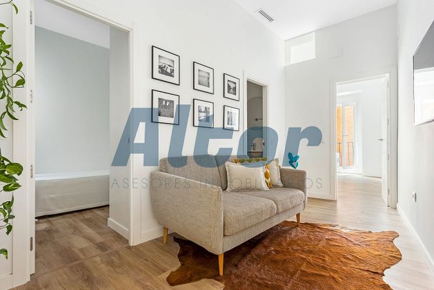 Foto 1 de Piso en venta en Sol de 2 habitaciones con balcón y aire acondicionado