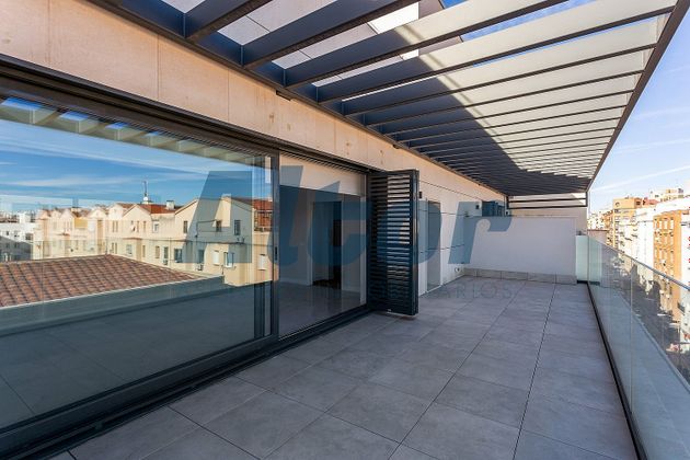 Foto 1 de Dúplex en venda a Nuevos Ministerios - Ríos Rosas de 4 habitacions amb terrassa i piscina