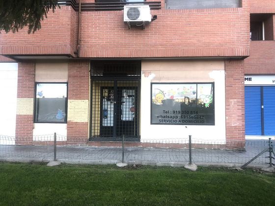 Foto 1 de Alquiler de local en avenida De Burgos de 90 m²