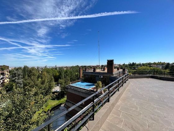 Foto 1 de Àtic en venda a El Soto de la Moraleja de 5 habitacions amb terrassa i piscina