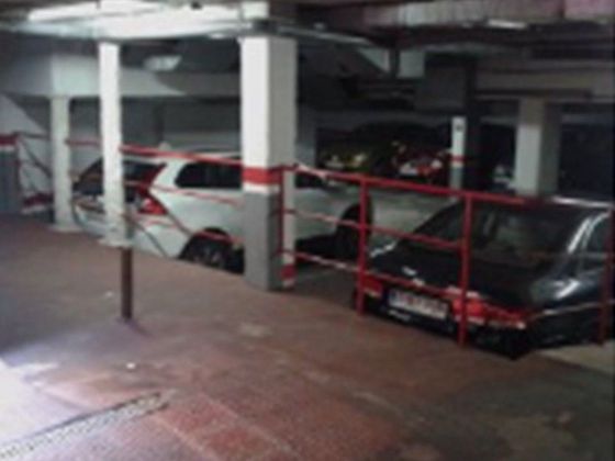 Foto 1 de Alquiler de garaje en calle Corredera Baja de San Pablo de 10 m²