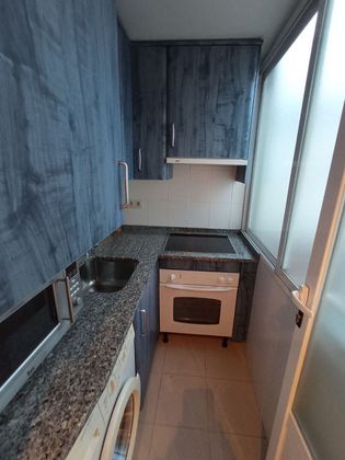 Foto 2 de Piso en venta en Aluche de 2 habitaciones con terraza y aire acondicionado