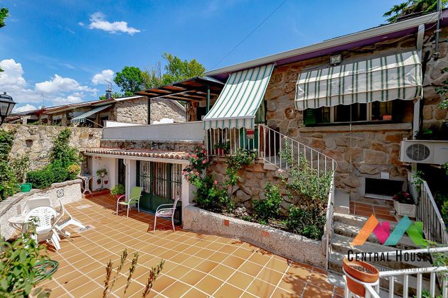 Foto 1 de Casa en venta en avenida De Las Flores de 5 habitaciones con terraza y piscina
