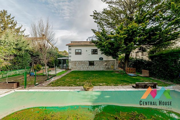 Foto 2 de Xalet en venda a calle Santa Isabel de 4 habitacions amb terrassa i piscina