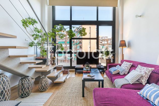 Foto 1 de Alquiler de dúplex en calle Manoteras de 1 habitación con jardín y aire acondicionado