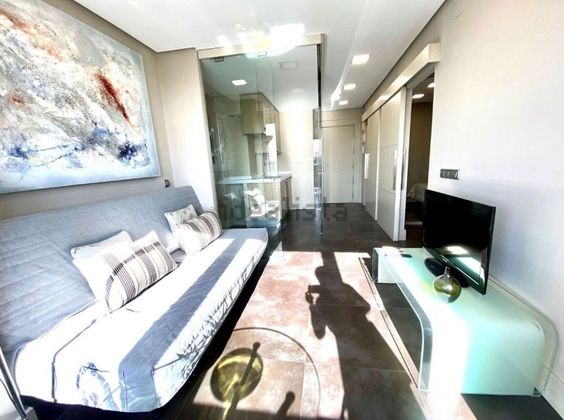 Foto 1 de Piso en alquiler en Cuatro Caminos de 2 habitaciones con muebles y aire acondicionado