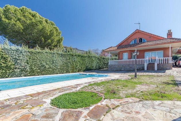 Foto 1 de Xalet en venda a La Canaleja de 4 habitacions amb terrassa i piscina