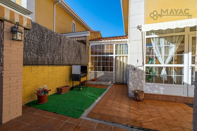 Foto 2 de Casa en venda a Torrejón del Rey de 3 habitacions amb terrassa i garatge