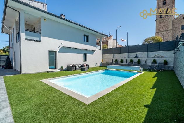 Foto 1 de Xalet en venda a Fuente el Saz de Jarama de 6 habitacions amb terrassa i piscina