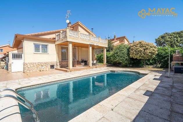 Foto 1 de Xalet en venda a Loranca de Tajuña de 3 habitacions amb terrassa i piscina