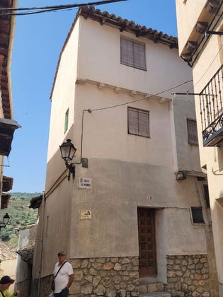 Foto 2 de Casa en venda a Pastrana de 4 habitacions amb balcó i calefacció