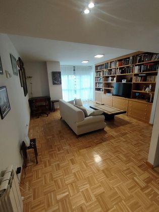 Foto 2 de Venta de piso en calle De Isabel Clara Eugenia de 3 habitaciones con terraza y piscina