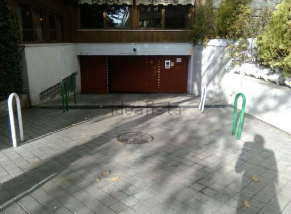 Foto 2 de Venta de garaje en plaza Ángel Carbajo de 16 m²