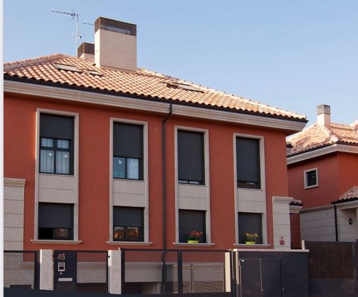 Foto 1 de Casa en venta en Zona Europa de 4 habitaciones con terraza y piscina