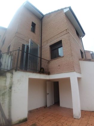 Foto 2 de Casa en venta en Torre de Esteban Hambrán (La) de 3 habitaciones con terraza y garaje