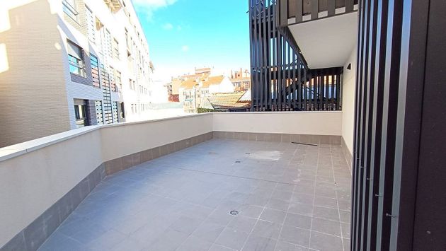 Foto 1 de Piso en venta en calle Teresa López Valcárcel de 3 habitaciones con terraza y piscina