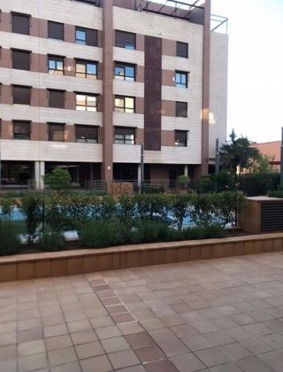 Foto 1 de Pis en venda a Universidad de 2 habitacions amb terrassa i piscina