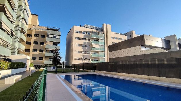 Foto 1 de Pis en venda a Centro - Rivas-Vaciamadrid de 3 habitacions amb terrassa i piscina