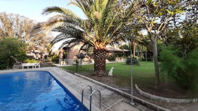 Foto 1 de Xalet en venda a Raya del Palancar - Guadamonte de 11 habitacions amb terrassa i piscina