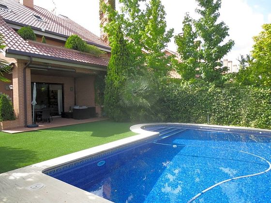 Foto 2 de Casa en venda a Aravaca de 6 habitacions amb terrassa i piscina