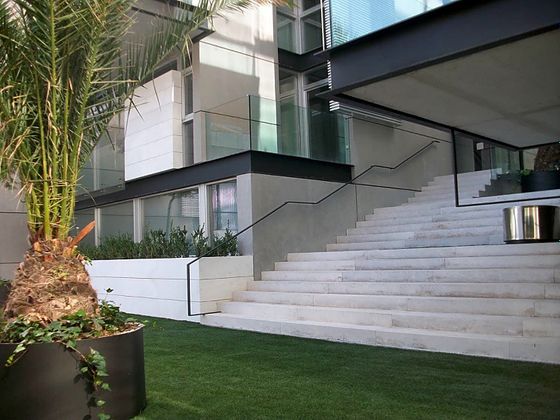 Foto 1 de Dúplex en lloguer a Ciudad Jardín de 3 habitacions amb terrassa i piscina