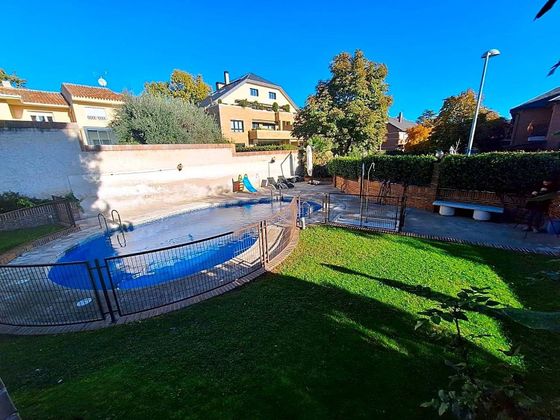 Foto 1 de Pis en venda a Aravaca de 4 habitacions amb terrassa i piscina