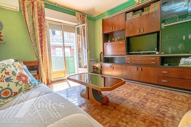 Foto 1 de Pis en venda a Moscardó de 3 habitacions amb terrassa i aire acondicionat