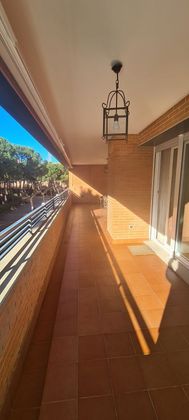 Foto 2 de Alquiler de piso en Prado de Somosaguas de 5 habitaciones con terraza y piscina