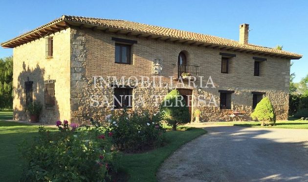 Foto 2 de Casa en venda a La Portalada - Varea de 5 habitacions amb terrassa i piscina