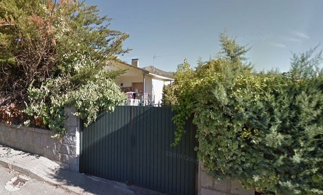 Foto 1 de Casa adossada en venda a Becerril de la Sierra de 1 habitació amb terrassa i piscina