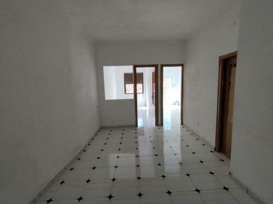 Foto 2 de Venta de piso en San Martín de Valdeiglesias de 3 habitaciones con terraza y calefacción