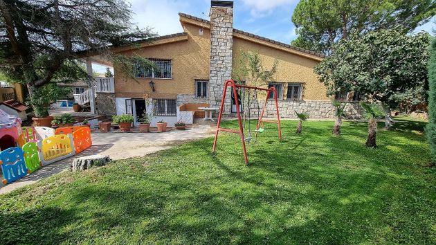 Foto 2 de Xalet en venda a Fuente el Saz de Jarama de 5 habitacions amb terrassa i piscina