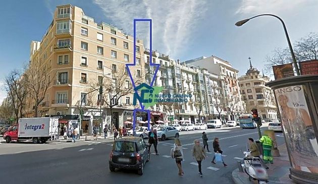 Foto 2 de Local en lloguer a calle De Goya de 110 m²