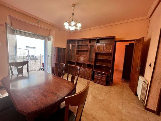 Foto 2 de Pis en venda a Embajadores - Lavapiés de 3 habitacions amb balcó i calefacció