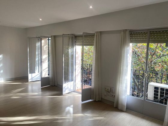 Foto 2 de Piso en venta en Castellana de 3 habitaciones con balcón y aire acondicionado