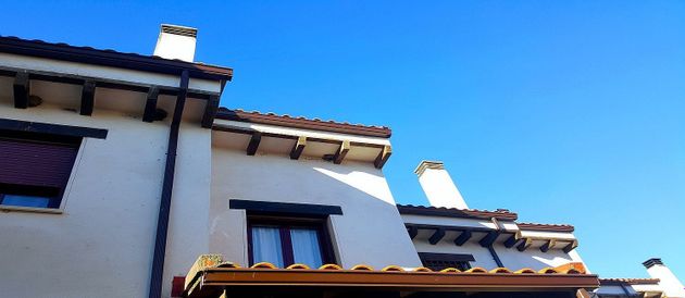 Foto 2 de Casa adosada en venta en Puentes Viejas de 4 habitaciones con terraza y garaje