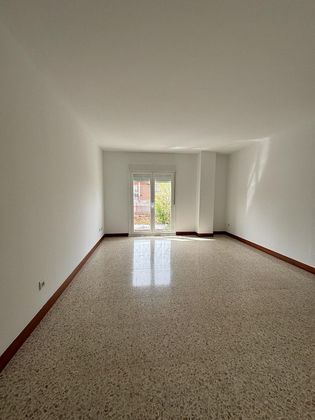 Foto 1 de Alquiler de piso en Parque Roma - Coronas de 2 habitaciones con garaje y aire acondicionado