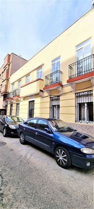 Foto 1 de Pis en venda a calle Del Estrecho de Gibraltar de 2 habitacions amb calefacció