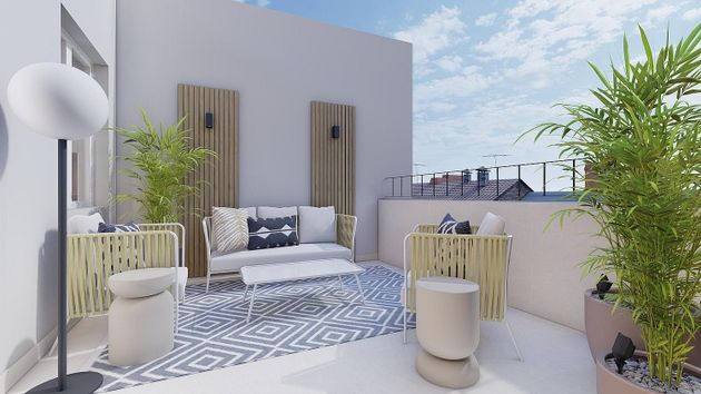 Foto 1 de Àtic en venda a calle De la Montera de 4 habitacions amb terrassa i aire acondicionat