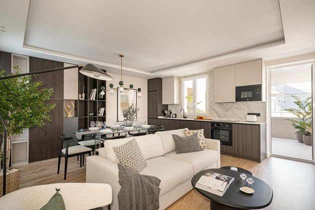 Foto 2 de Àtic en venda a calle De la Montera de 4 habitacions amb terrassa i aire acondicionat