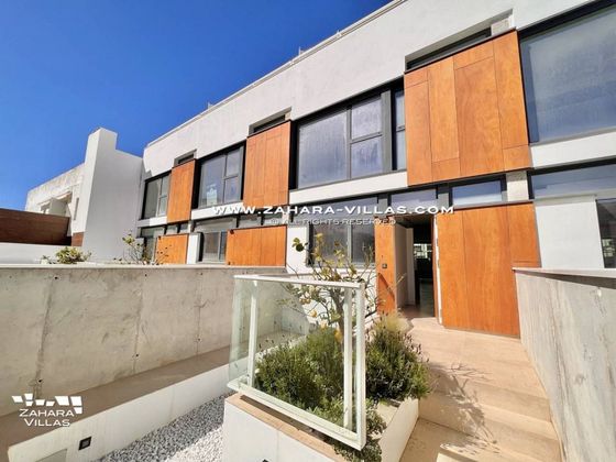 Foto 1 de Venta de casa adosada en Tarifa de 3 habitaciones con terraza y piscina