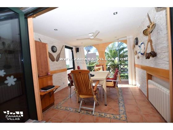 Foto 2 de Venta de piso en Tarifa de 3 habitaciones con terraza y piscina